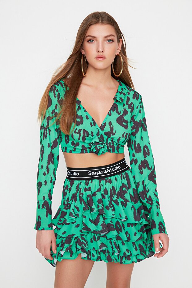 X Sagaza Studio Green Leopard Pattern Printed Woven Chiffon Skirt Tprss22Et00003