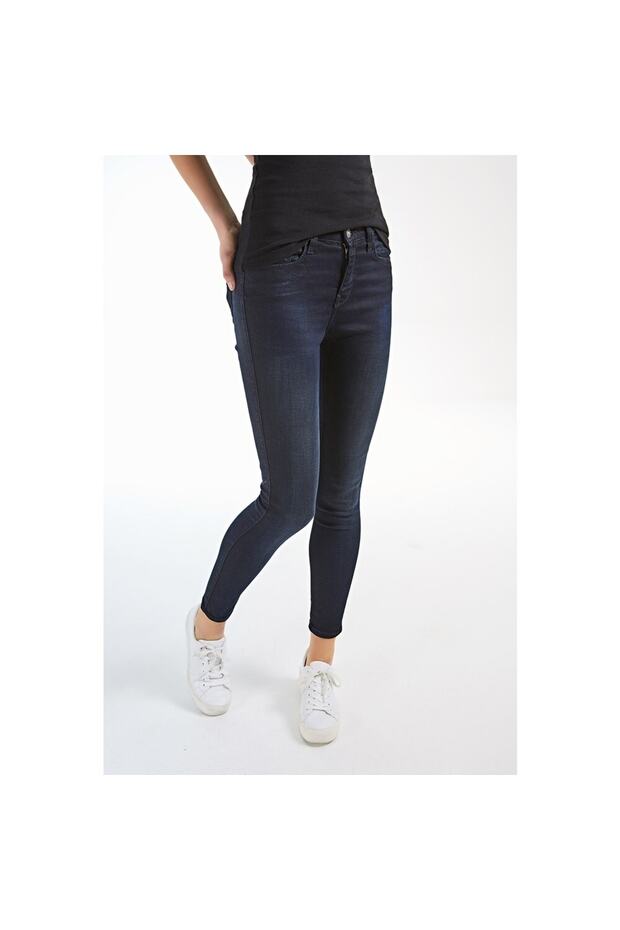 Tanya X Plane Wash - 1