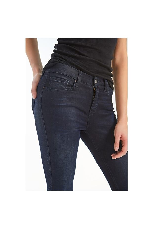 Tanya X Plane Wash - 4