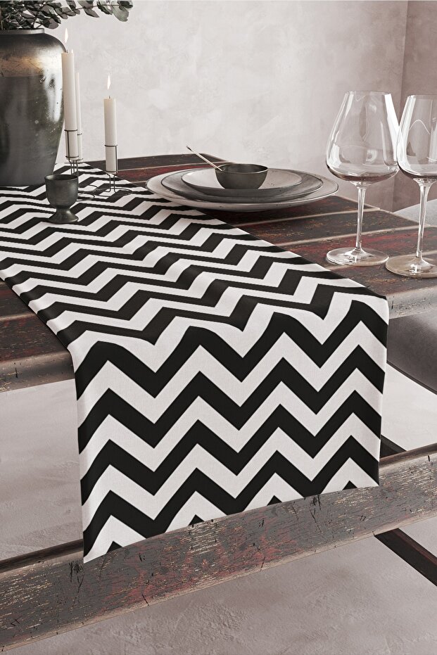 Black and White Side Zigzag Patterned Digital Printed Runner 140x40