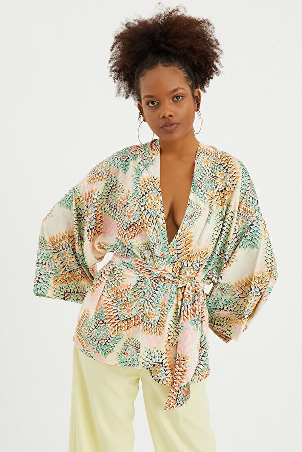 Kimonos & Caftans - 2