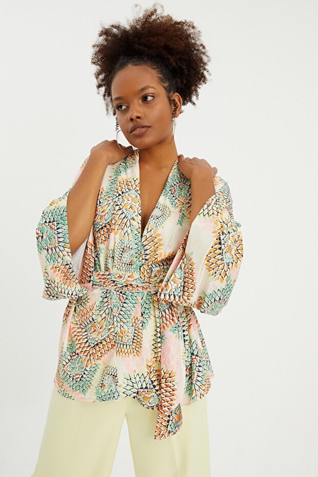 Kimonos & Caftans - 3