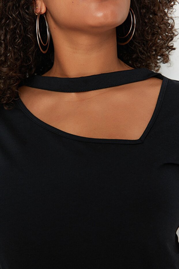 Fekete kivágott részletes 100% pamut póló - TBBSS22BF00001 - 3