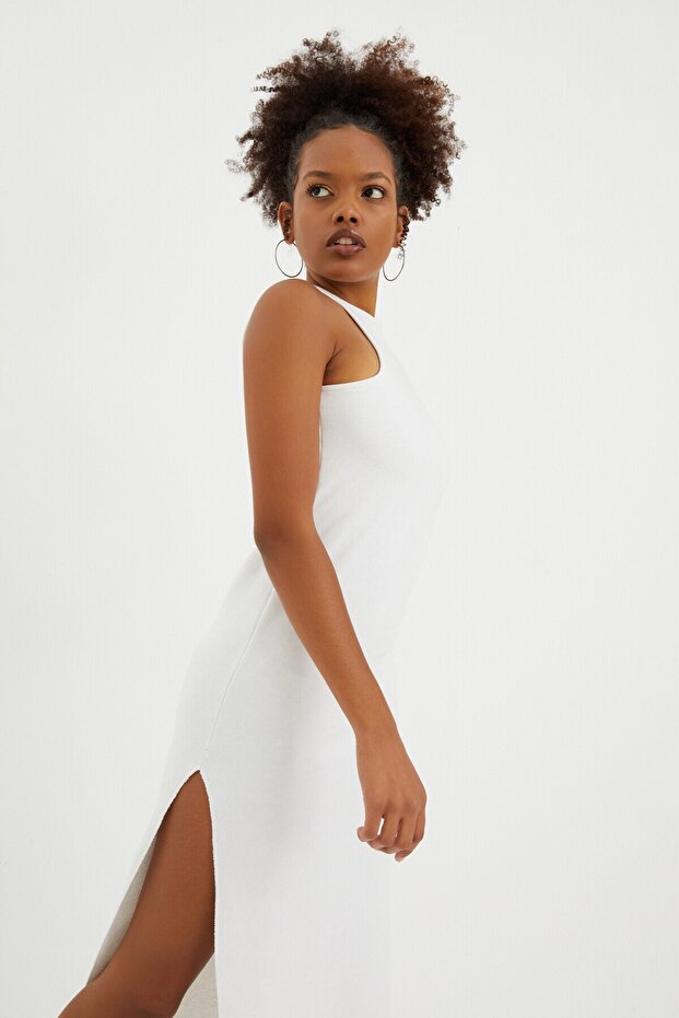 Yırtmaçlı Elbise - 1