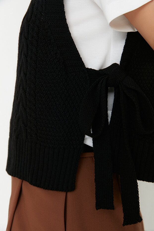 Siyah Crop Yandan Kurdele/Fiyonk Bağlama Detaylı Triko Süveter TWOAW22SV0058 - 4