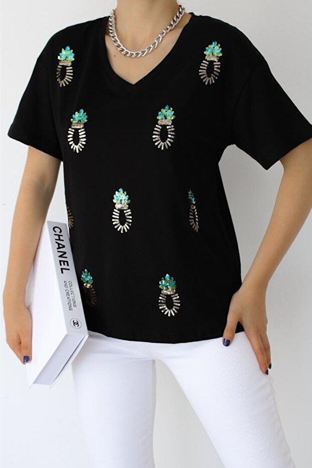 Women's Black V-Neck Pineapple Sequin Sequin Stitching Embroidered T-Shirt