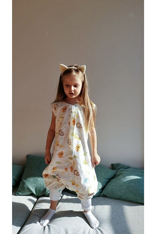 Double Layer Flannel Sleeping Bag for Room Warmth 1-20-24 Degrees - Cute Animals in Autumn and Winter - 5