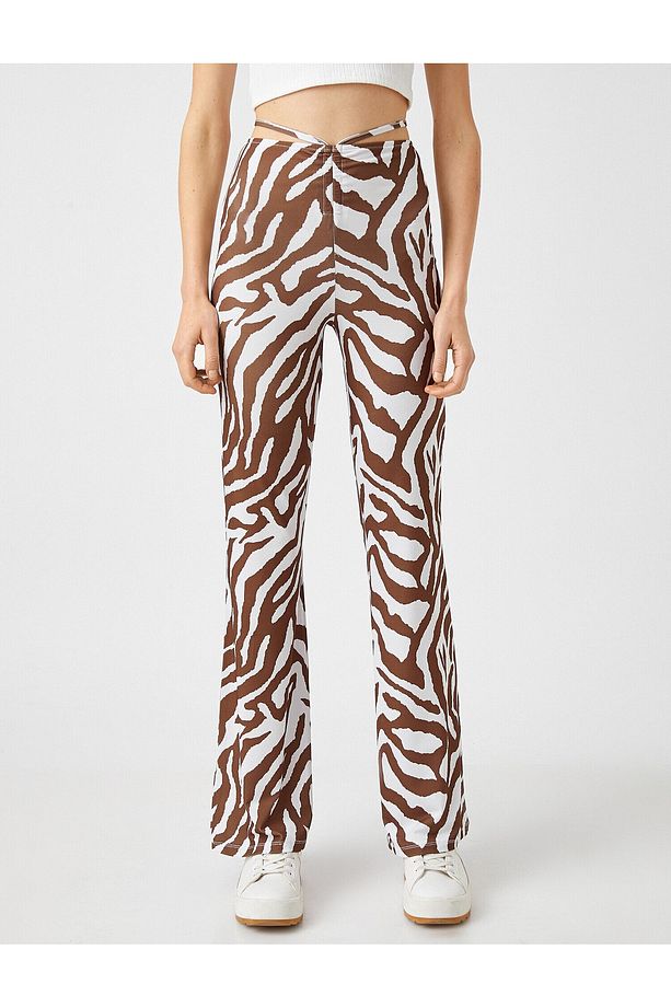 Kadın Pencere Detaylı Zebra Desenli Ispanyol Paça Pantolon 2sal40005ık - 3