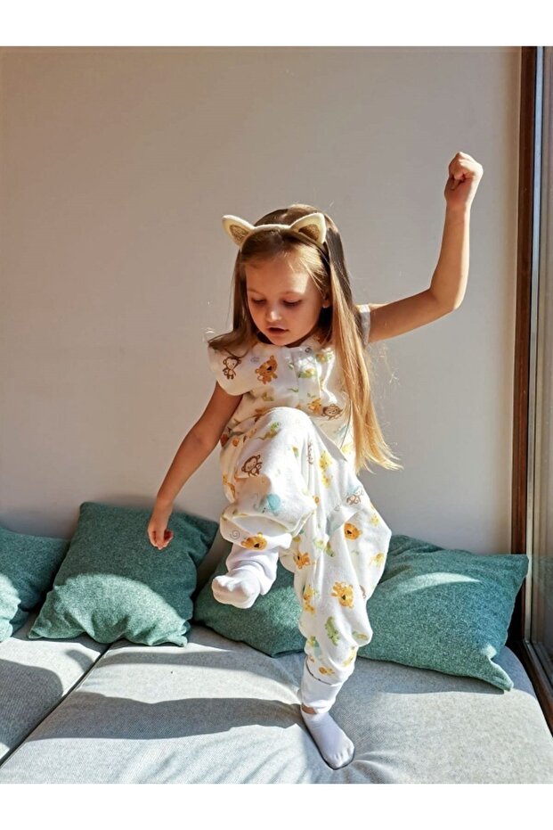 Double Layer Flannel Sleeping Bag for Room Warmth 1-20-24 Degrees - Cute Animals in Autumn and Winter - 4