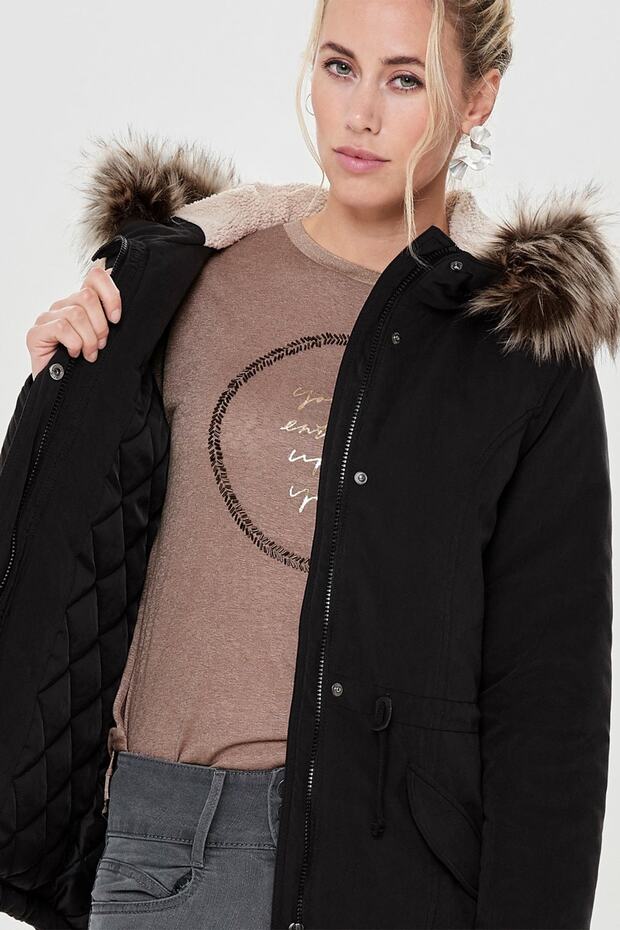 Lucca Mont 15158948 - 6