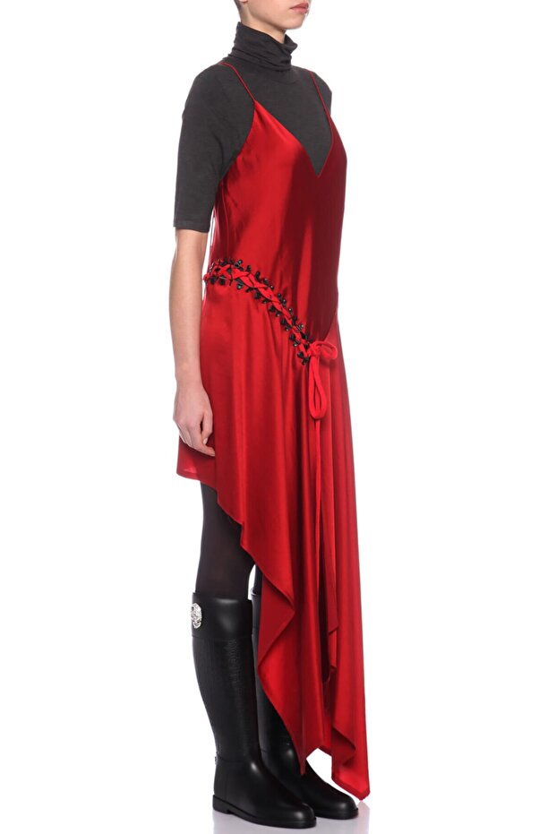 Kırmızı Elbise - 3