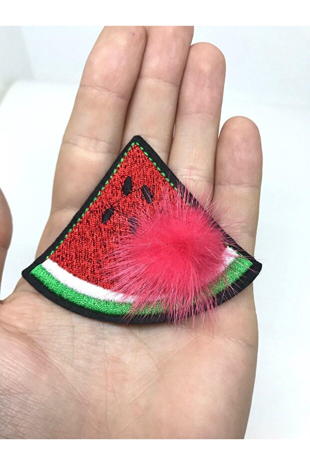 الفوشيه ريشة شريحة البطيخ التطريز شعار النبالة