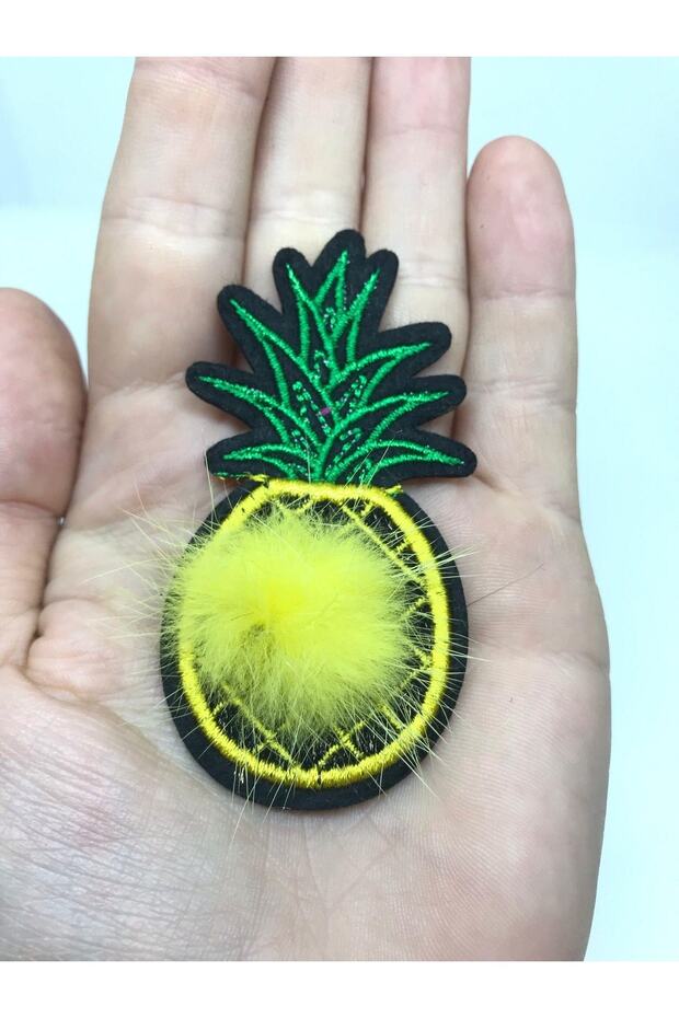 Yellow Feather Pineapple Crest - 1