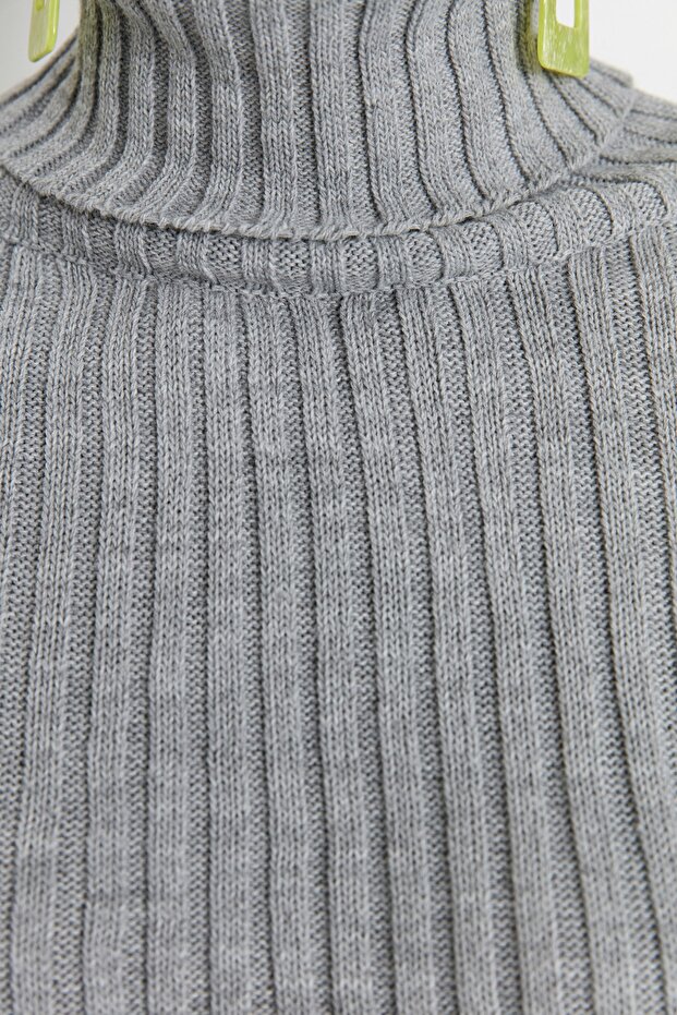 Grauer Crop-Basic-Strickpullover TWOAW22KZ0223 - 4