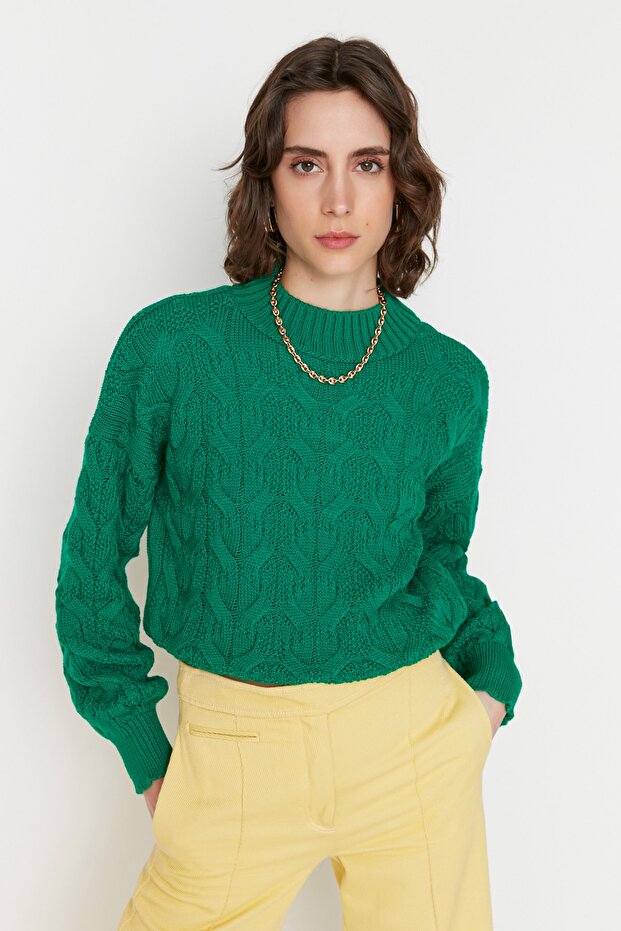 Grüner kurzer Strickpullover mit Stehkragen TWOAW22KZ1634 - 1