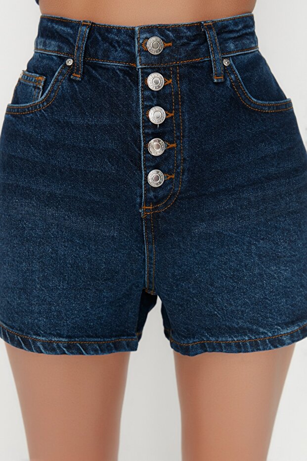 Koyu Mavi Önden Düğmeli Yüksek Bel Mini Denim Şort TWOSS22SR00112 - 4