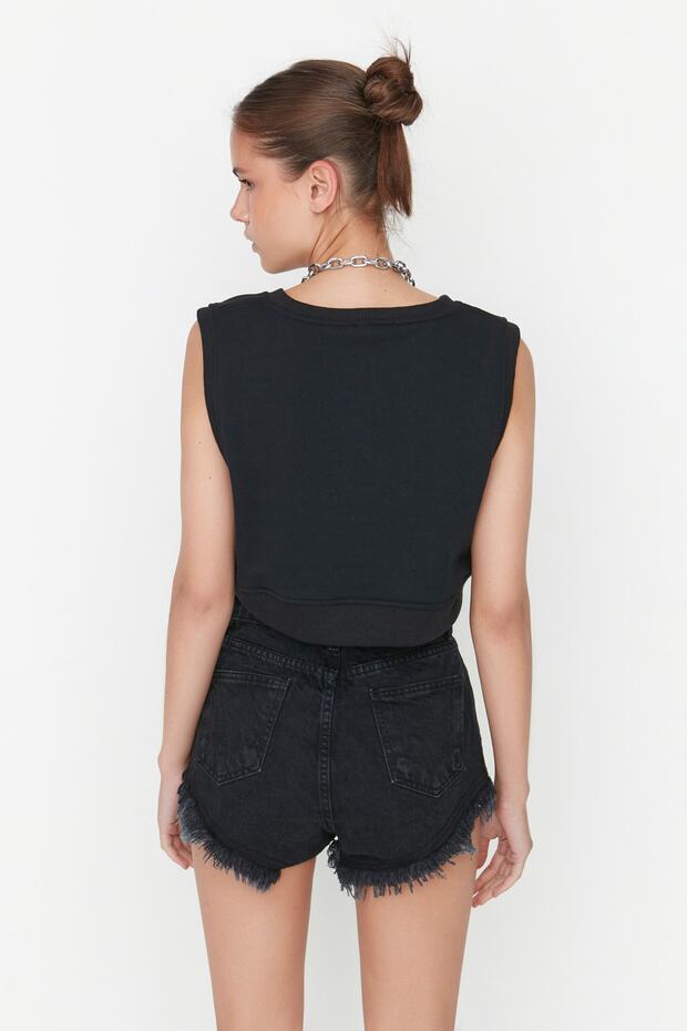 Siyah Yırtıklı Yüksek Bel Mini Denim Şort TWOSS22SR00152 - 5