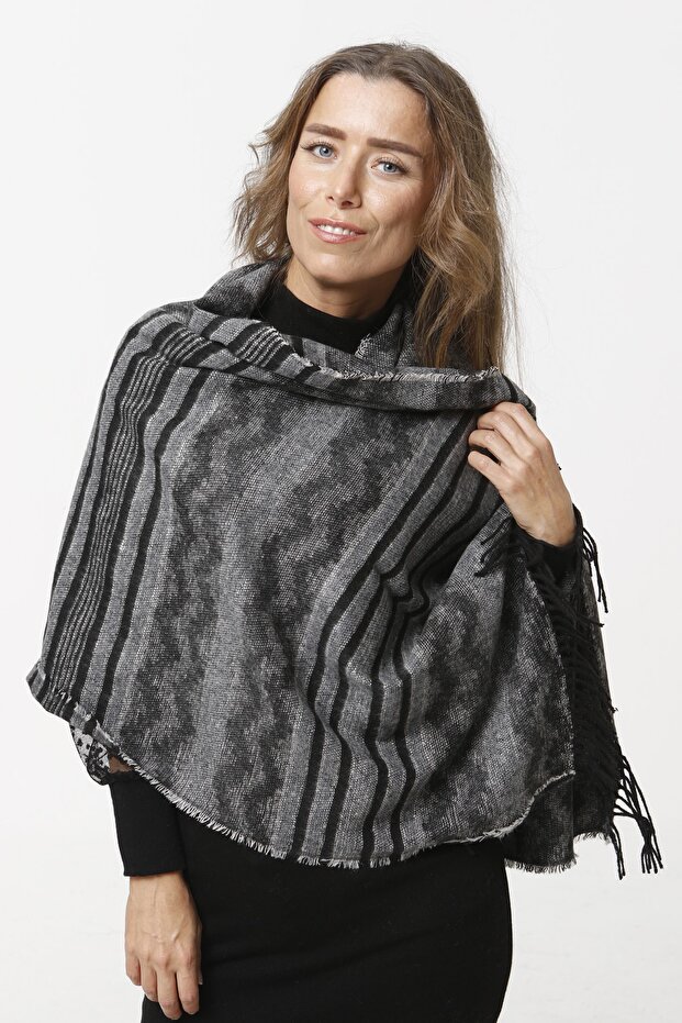 Women's Gray Shawl
