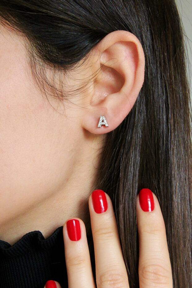 A Harfi Çivili 925 Ayar Gümüş Tek Küpe - 12076801 - 1