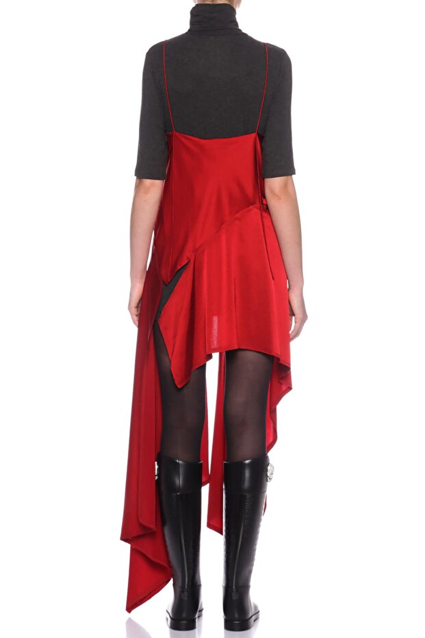 Kırmızı Elbise - 4