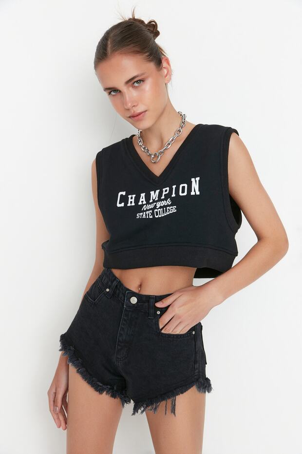 Siyah Yırtıklı Yüksek Bel Mini Denim Şort TWOSS22SR00152 - 1