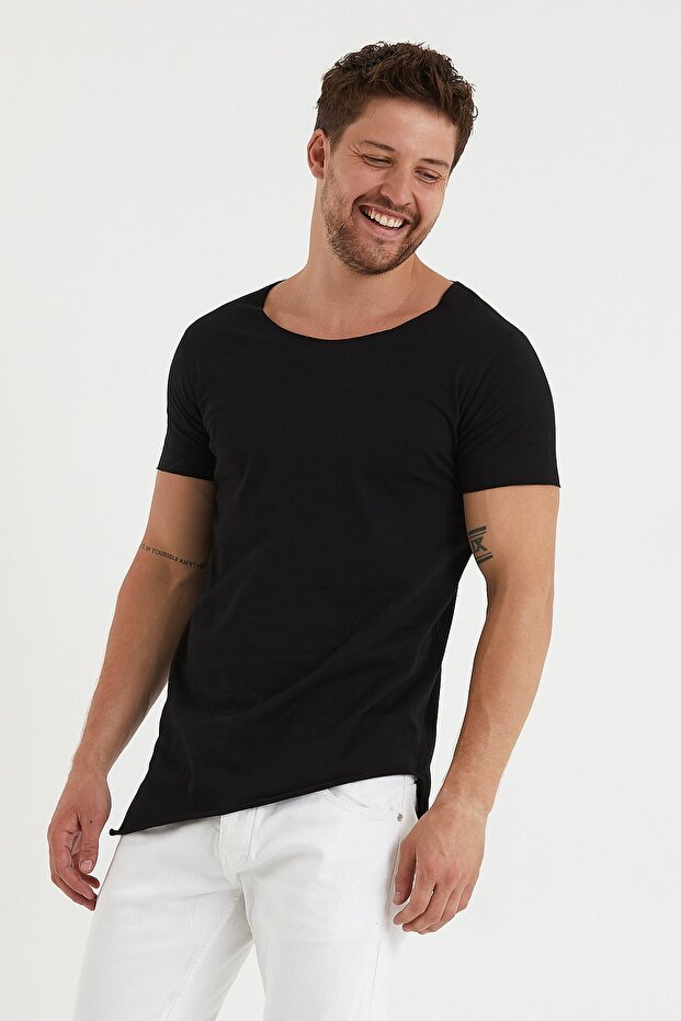 تي شيرت أساسي غير متماثل بياقة مفتوحة - 5