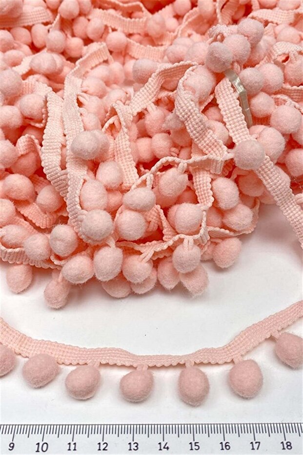 Pompom Strip - 1 Meter
