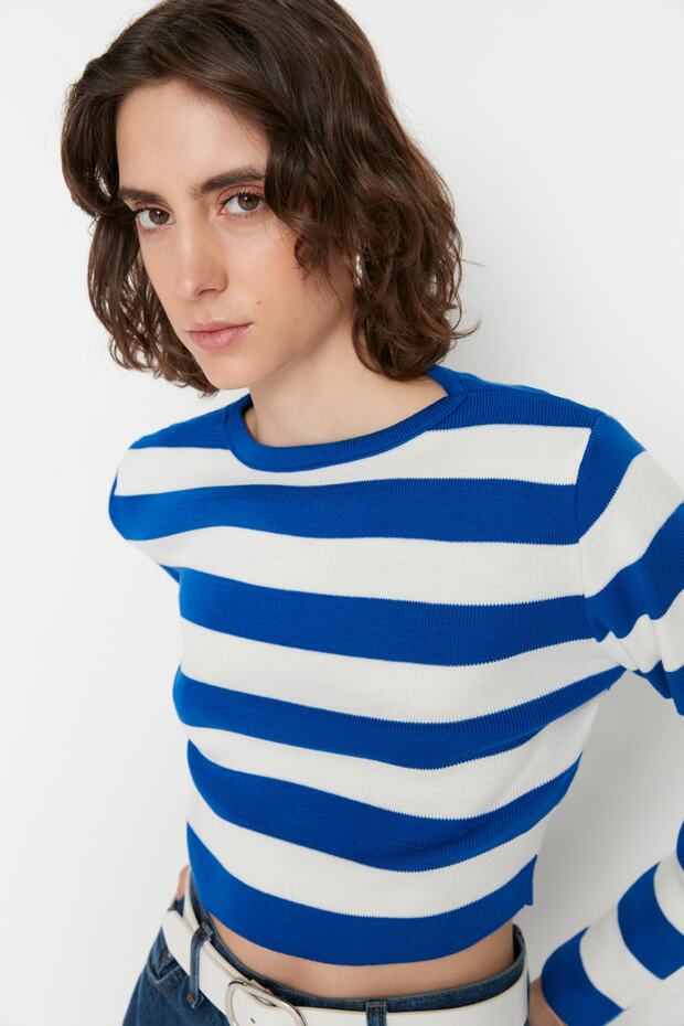 Lacivert Crop Basic Çizgili Triko Kazak TWOAW23KZ00034