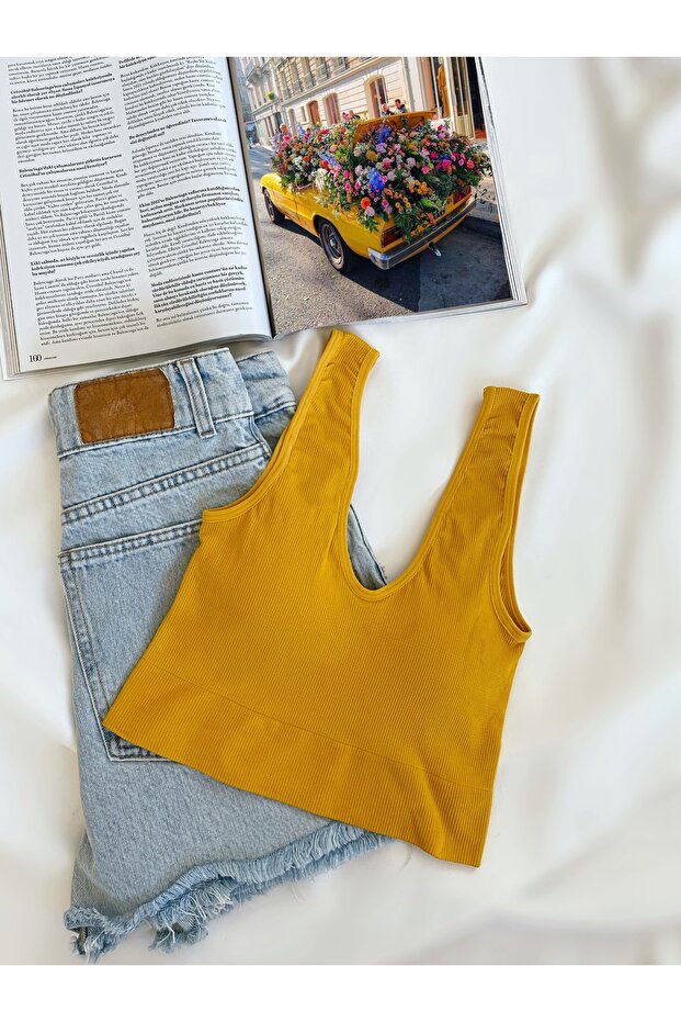 Seamless Corded Crop Top with Hidden Support