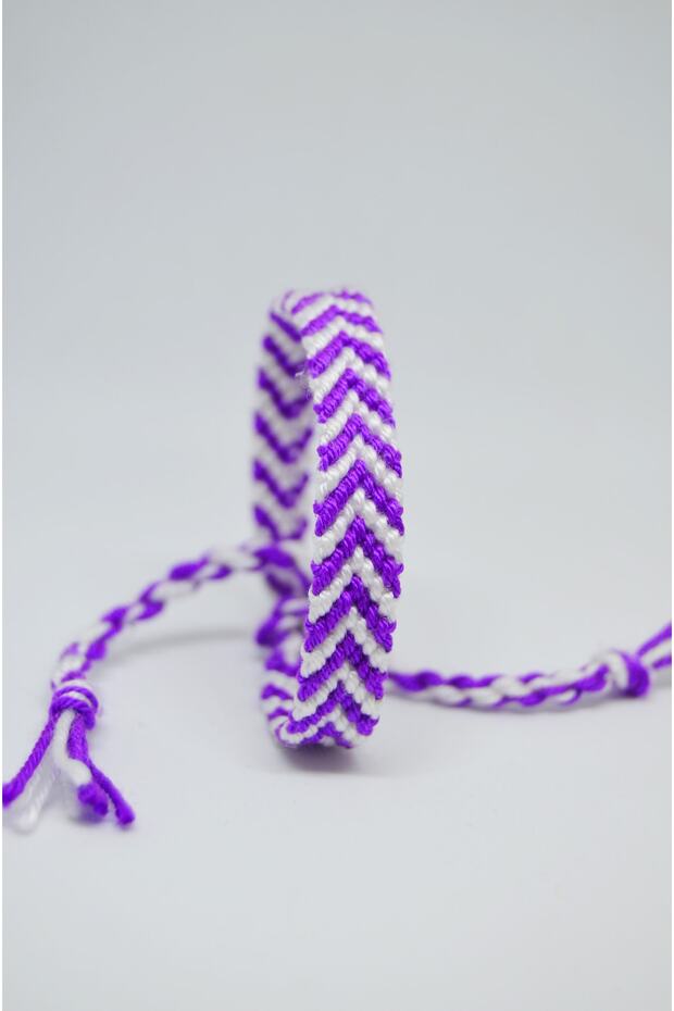 Unisex Purple And White Braided Bracelet - Handmade, Adjustable Design, Lasting Colors