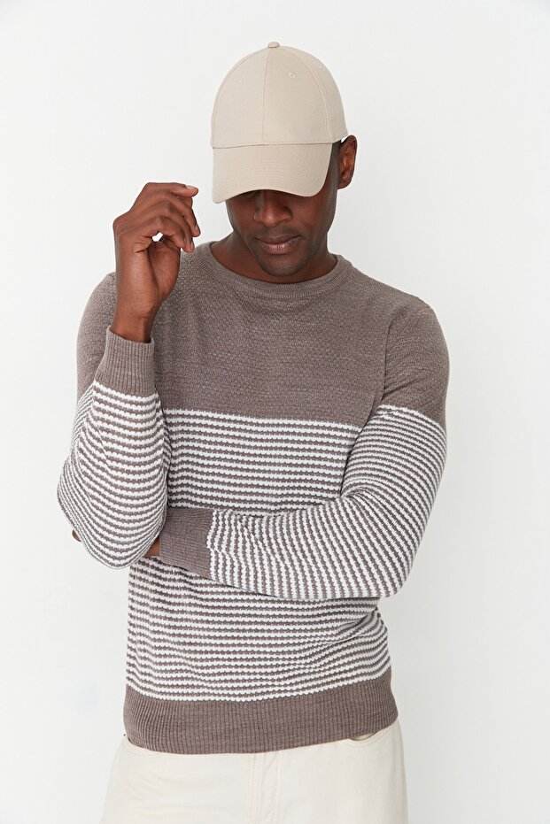 Nerzfarbener Slim-Fit-Strickpullover mit Rundhalsausschnitt TMNAW21KZ0557 - 5