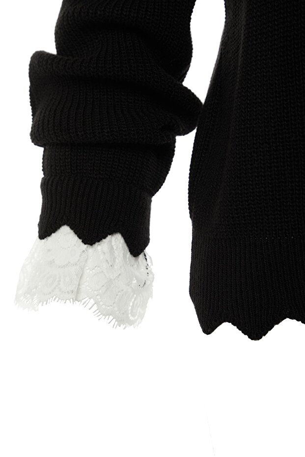 Schwarzer Strickpullover mit Tüll-Webdetail – TWOAW22KZ0207 - 5