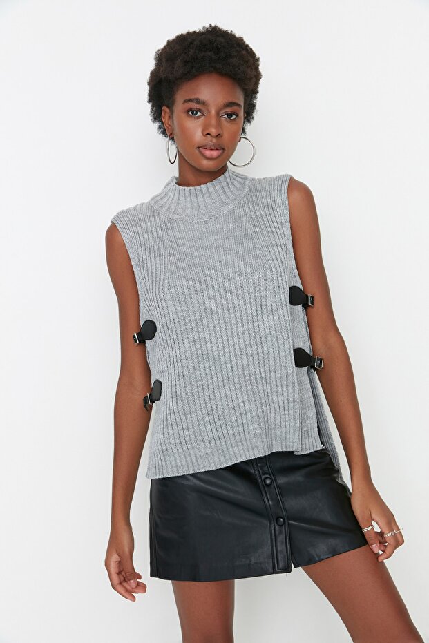 Szary sweterek z dzianiny TWOAW20FV0117 - 2