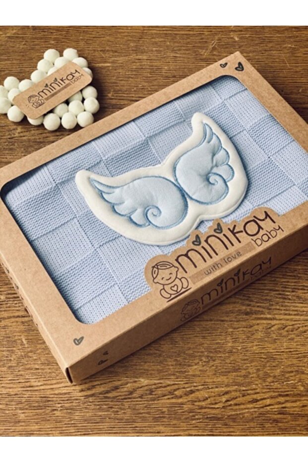 Newborn Angel Wing Knitwear Blanket