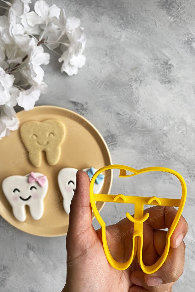 قالب بسكويت ذو أسنان صفراء - 3