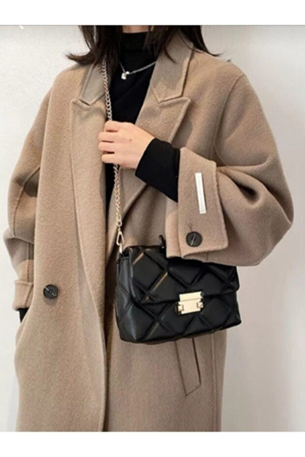 Schwarze, gesteppte, gemusterte Umhängetasche mit Kettenriemen für Damen - 2