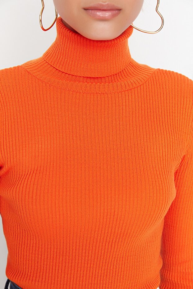 Orangefarbener Basic-Rollkragenpullover TWOAW21KZ1279 - 4