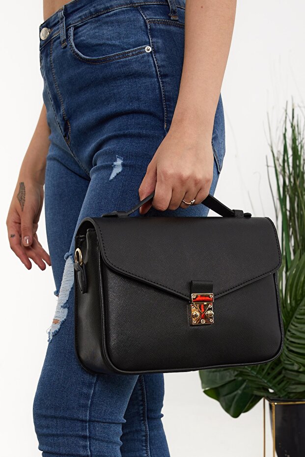 Kilitli Siyah Çanta - 5