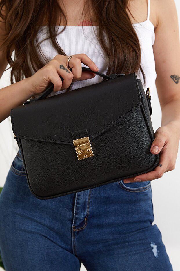 Kilitli Siyah Çanta - 7