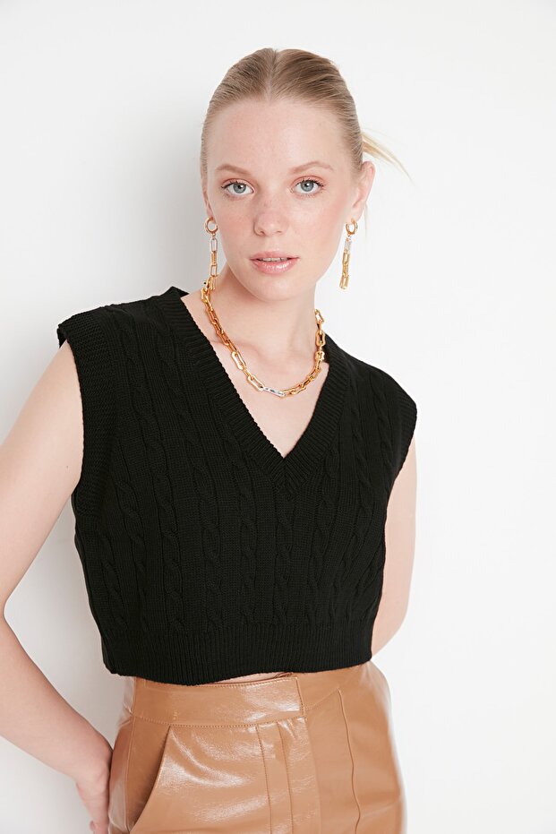 Siyah Crop V Yaka Triko Süveter TWOAW22BZ0049