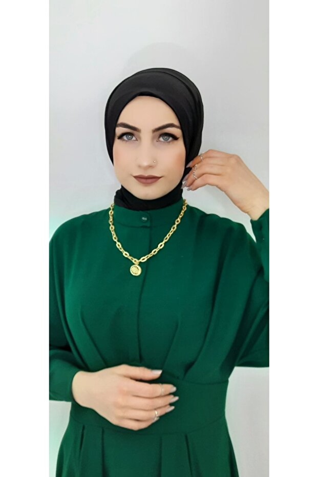شال حجاب جاهز مزود بمشابك باللون الأسود