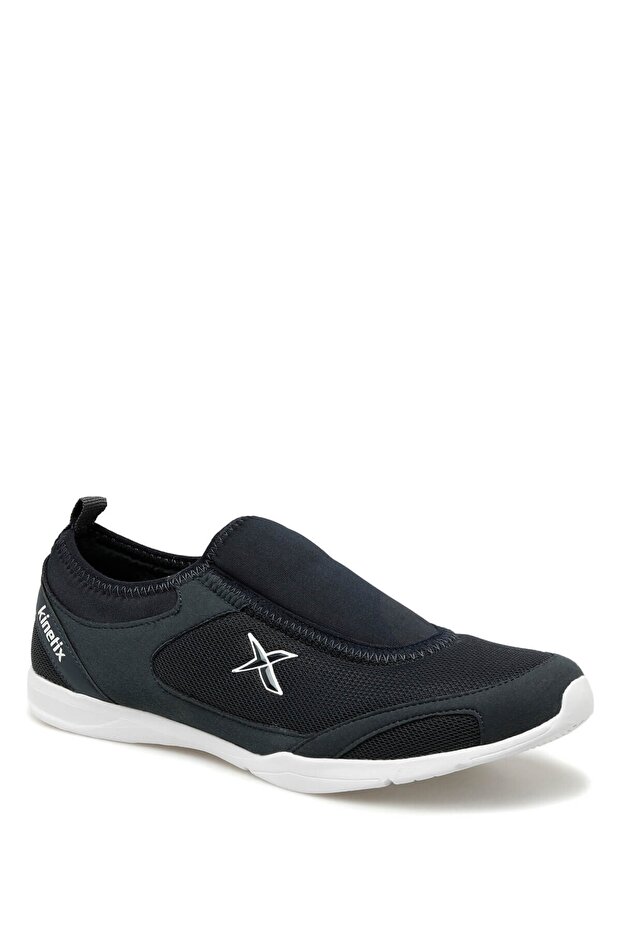 Macon Walking Shoes
