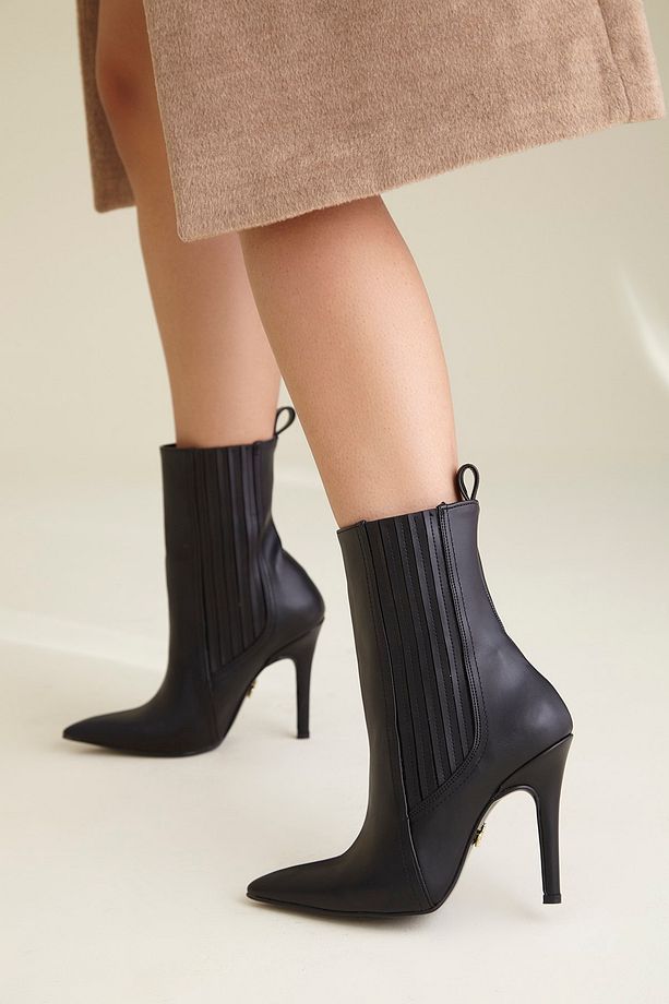 Orisha Lastik Detaylı Siyah Mat 10 Cm Kadın Bot & Bootie, Topuklu Ayakkabı - 1