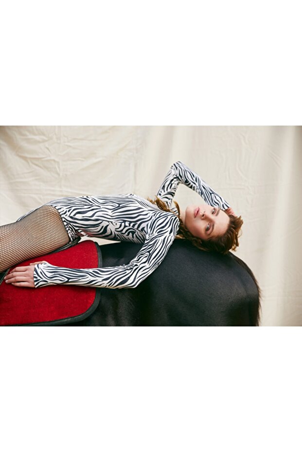 Kadife Çıt Çıtlı Zebra Body - 5