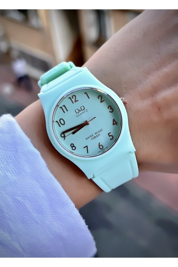 Unisex Wristwatch Silicone Cord Waterproof Teenager Watch Sports Model