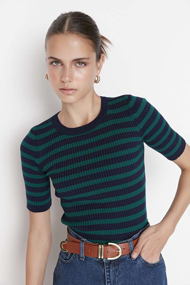 Marineblauer Basic-Strickpullover mit Streifen TWOSS20KZ0075 - 4