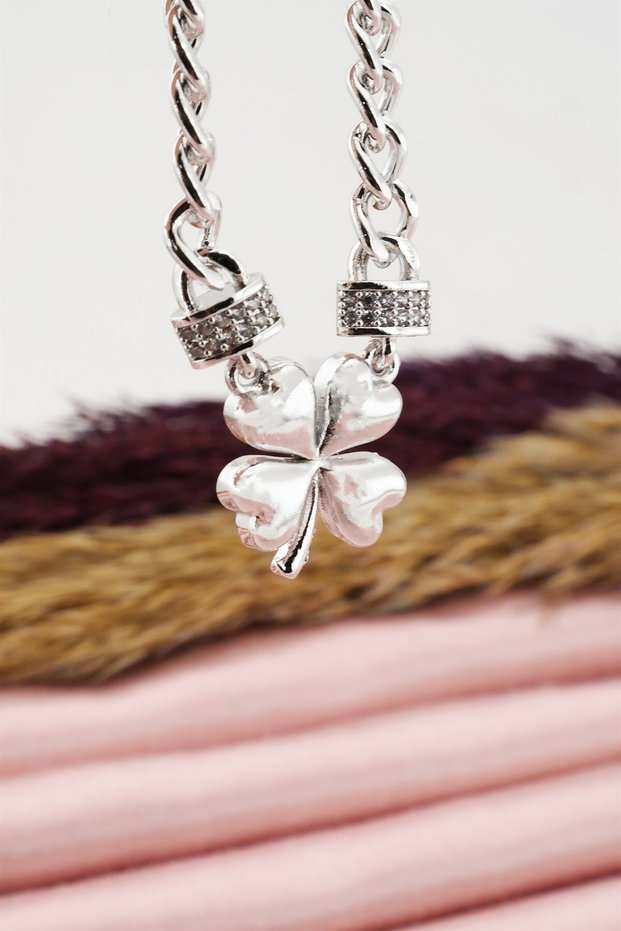 Women's Special Design Zircon Stone Clover Figure Necklace