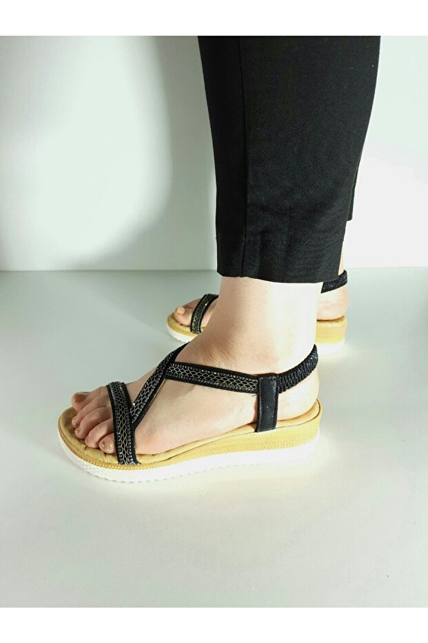 صنادل صيفية لامعة منقوشة عرقيًا من Jena - 3