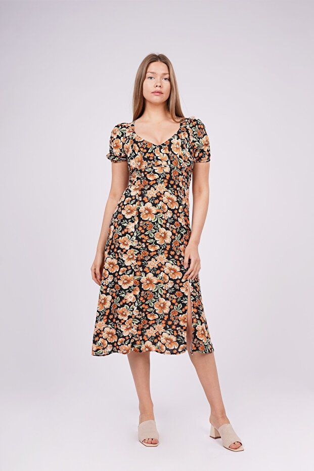 فستان منقوش بالزهور - 1