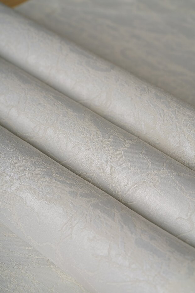 35cm X 90cm White Runner, Decorative Runner, Patterned Runner - 5